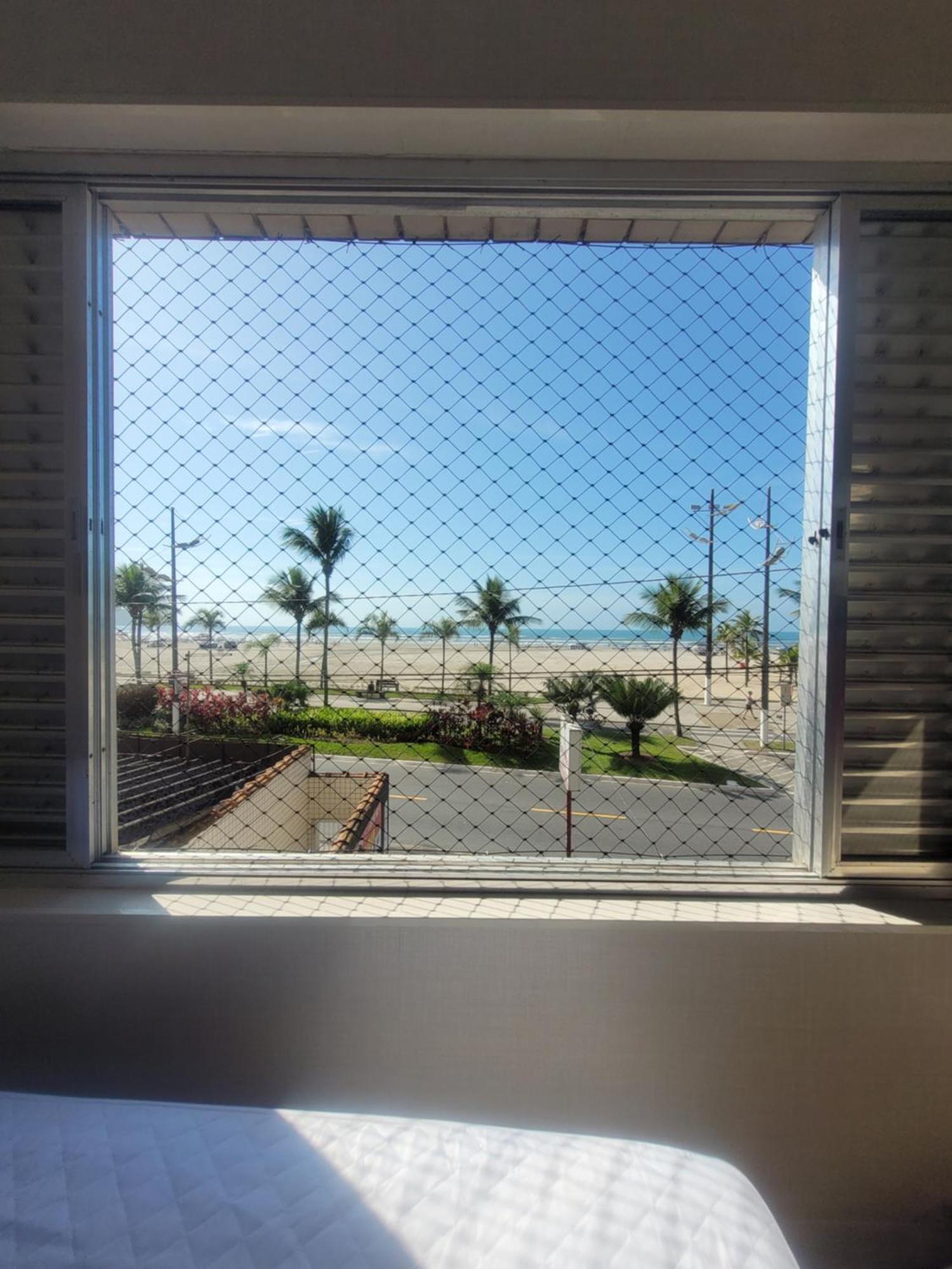 Apartamento Aconchego Frente Mar - Vila Guilhermina Praia Grande Sp - Cozinha Completa - Climatizador De Ar - Tv A Cabo - Wi-Fi Exterior photo
